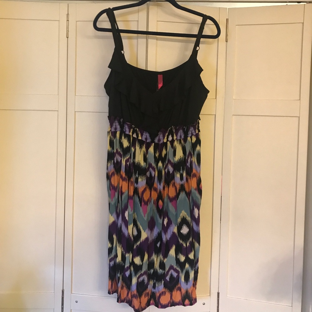 Black and multi color print dress